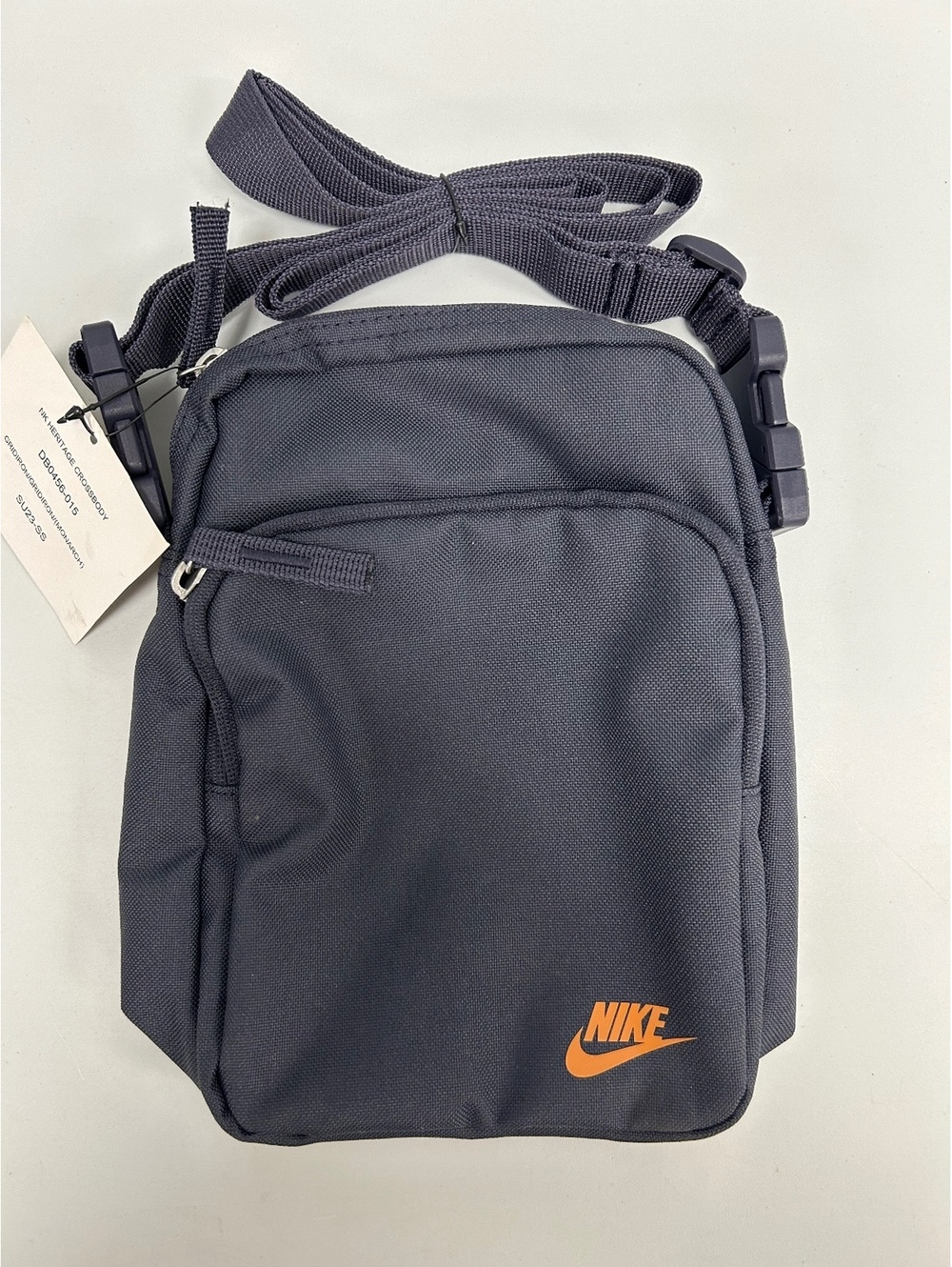 Nike Heritage Crossbody Bag in Black